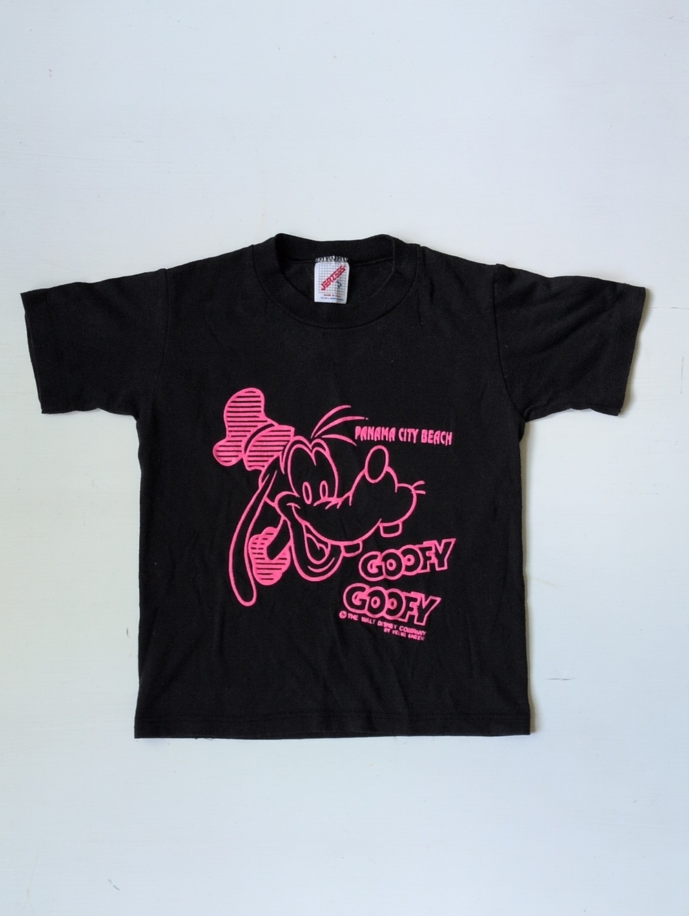 Vintage Disney Goofy Black Kids T-Shirt with Neon Pink Graphic Small 6-8